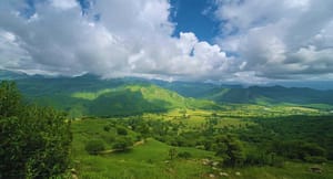 Read more about the article السياحة في صلالة عمان: سحر الطبيعة في قلب سلطنة عمان